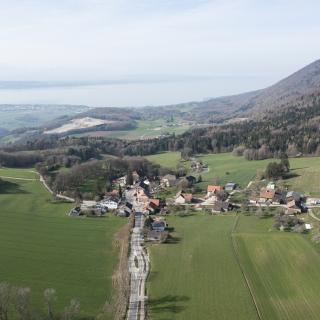 Vue du village d'Enges